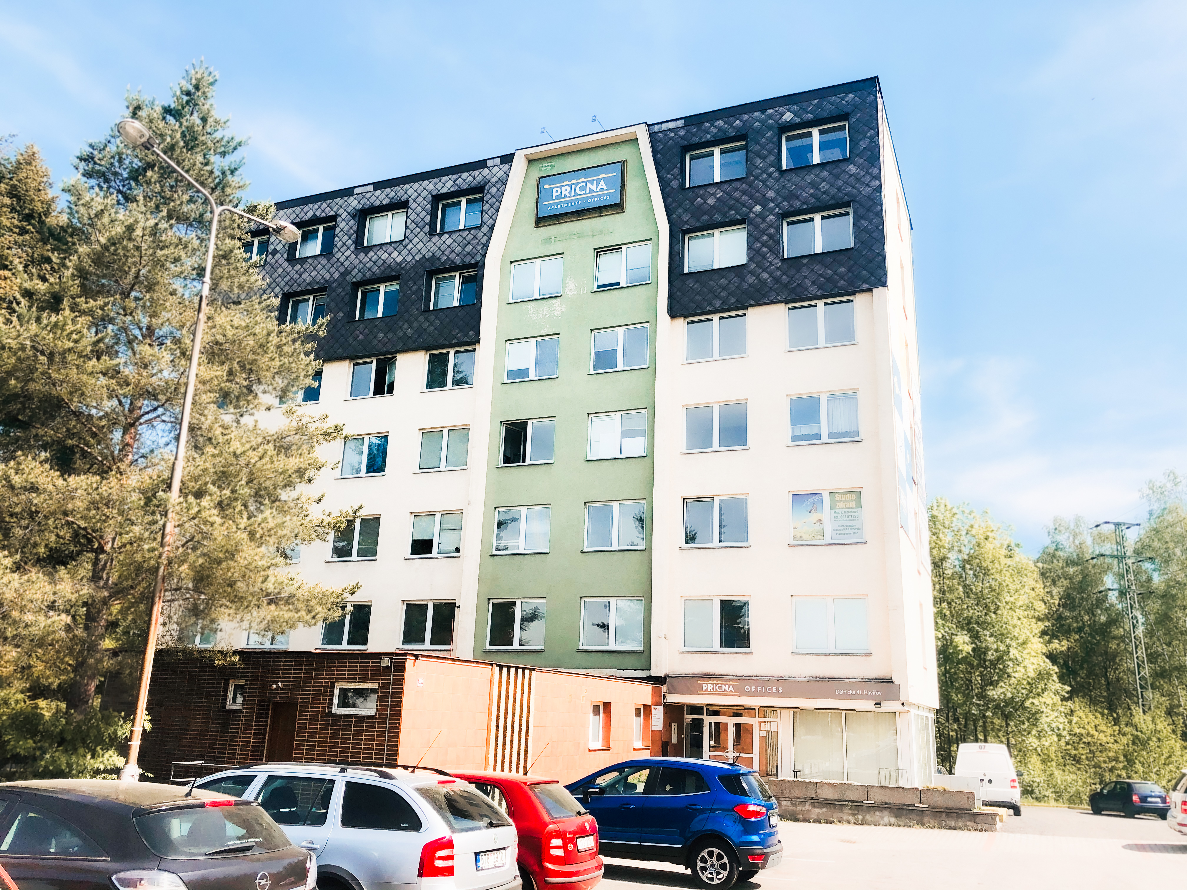 Budova Dělnická 41 - pohled 1